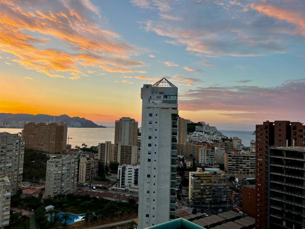 Traveler'S Beach Apartment With Sea View, Free Coffee & Parking Benidorm Exterior photo